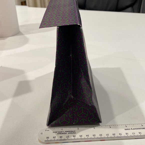 Tory Burch Gift Wrap Box - small - Picture 2 of 7